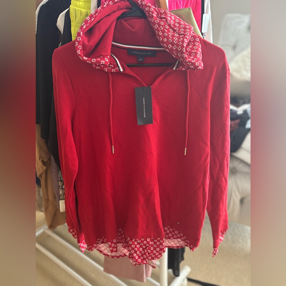 NWT Tommy Hilfiger printed hoodie